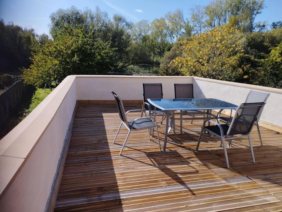Apartamento Agreable Maison Avec Parking Gratuit Amiens Exterior foto