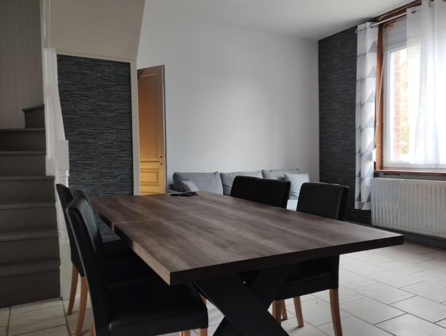 Apartamento Agreable Maison Avec Parking Gratuit Amiens Exterior foto